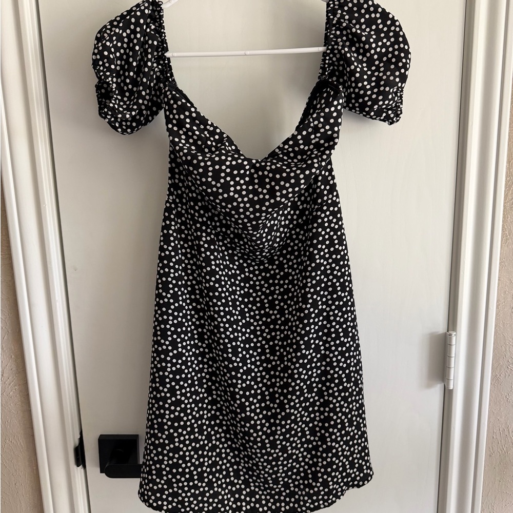Express Black and White Polka Dot Puff Sleeve Dress size 2